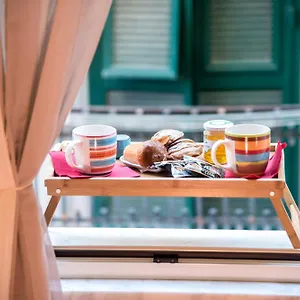 Bed & Breakfast Guest Art 